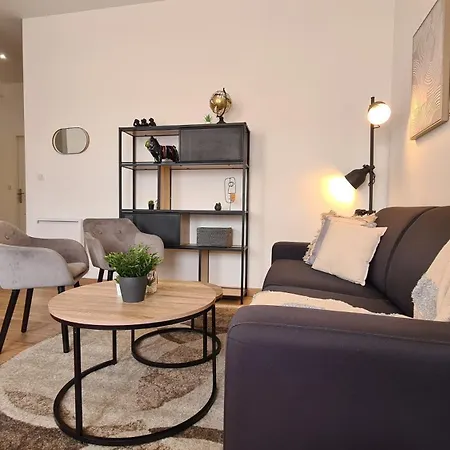 Le Refuge By Easyescale * Romilly-sur-Seine